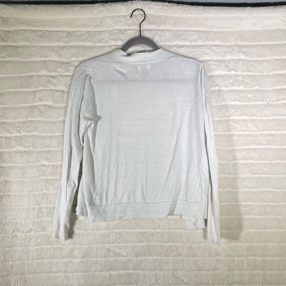 Simple White Sweater - Picture 2 of 2